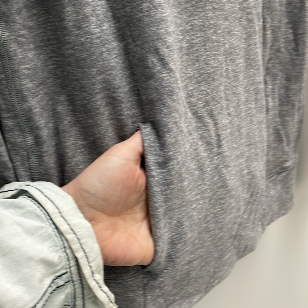 Lululemon small very soft top - Picture 2 of 4